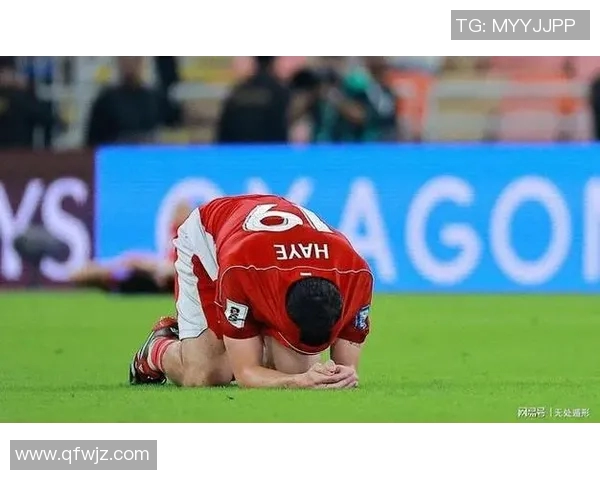 足球巨星泪洒赛场背后的故事 揭开球员哭泣时的真实心情与无奈